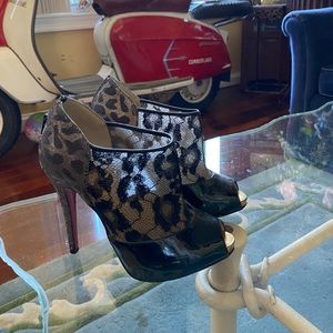 VINTAGE 90s LACE CHRISTIAN LOUBOUTINS RED BOTTOMS